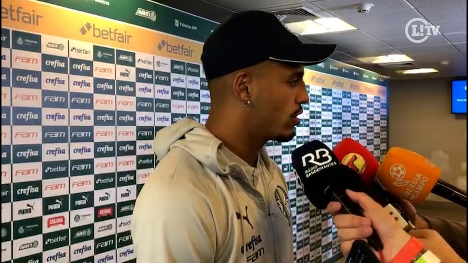 Gabriel Menino prefere não falar em recuperação no Palmeiras e agradece Abel: ‘Sei o jogador que sou’