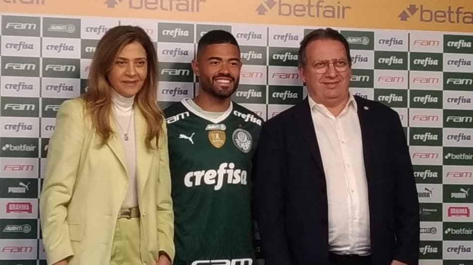 Apresentado pelo Palmeiras, Tabata se diz pronto para o Dérbi: ‘Se pudesse escolher, estaria em campo’