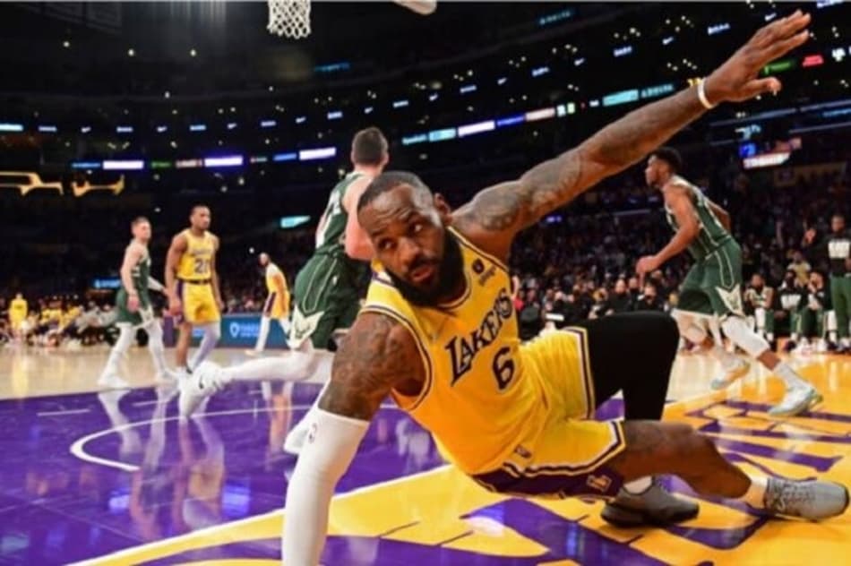 “Jogar pelo Lakers é diferente”, afirma LeBron James