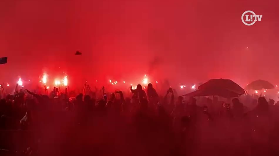 VÍDEO: Torcida do Athletico faz ‘inferno vermelho’ para recepcionar time na Arena da Baixada