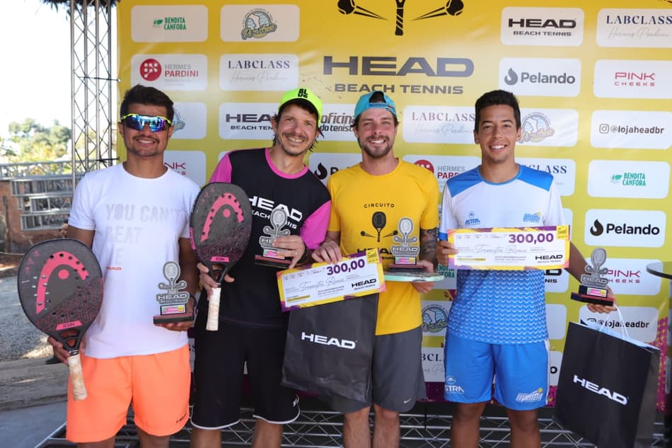 Yan Brum (amarelo) e Mateus Moreira (branco e azul)