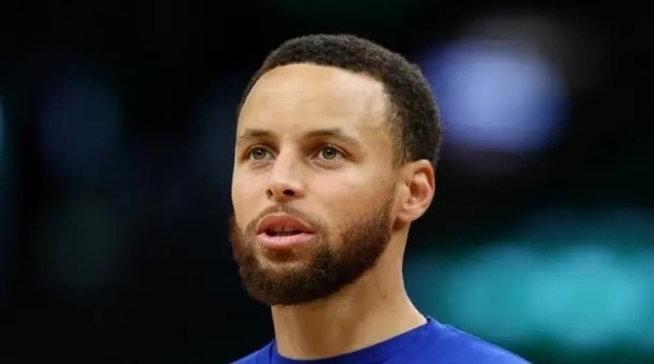 "Stephen Curry é, de longe, o melhor jogador da NBA", crava Shaq