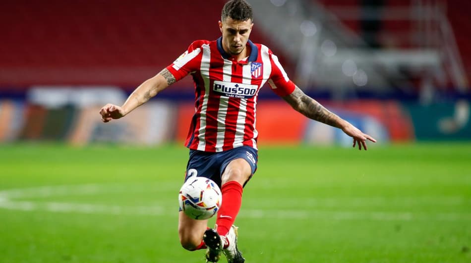 Zagueiro do Atlético de Madrid briga com torcedor após derrota no Campeonato Espanhol