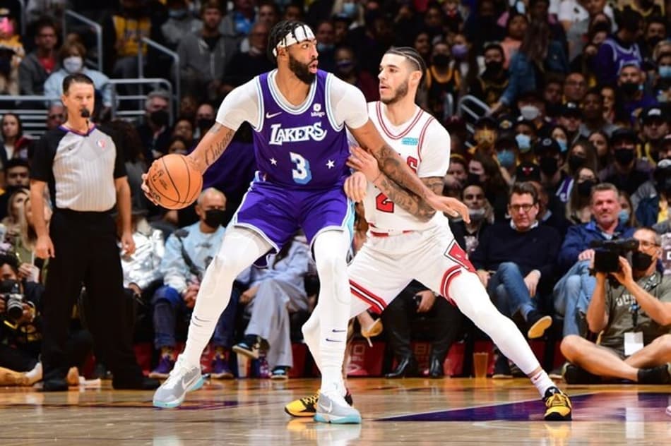 Anthony Davis pode ser trocado por Zach LaVine, sugere executivo