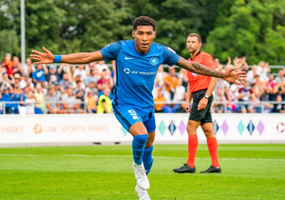 Atuando na Europa, brasileiro sonha com a Conference League