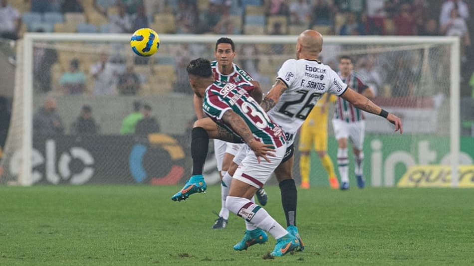 Corinthians marca no fim e empata com o Fluminense na ida da semifinal da Copa do Brasil