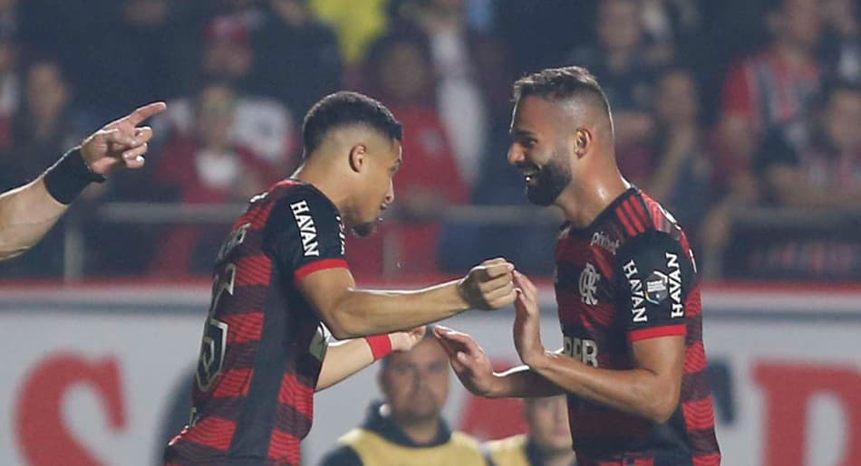 ATUAÇÕES: Santos e Everton Ribeiro levam as melhores notas do Flamengo em vitória sobre o São Paulo