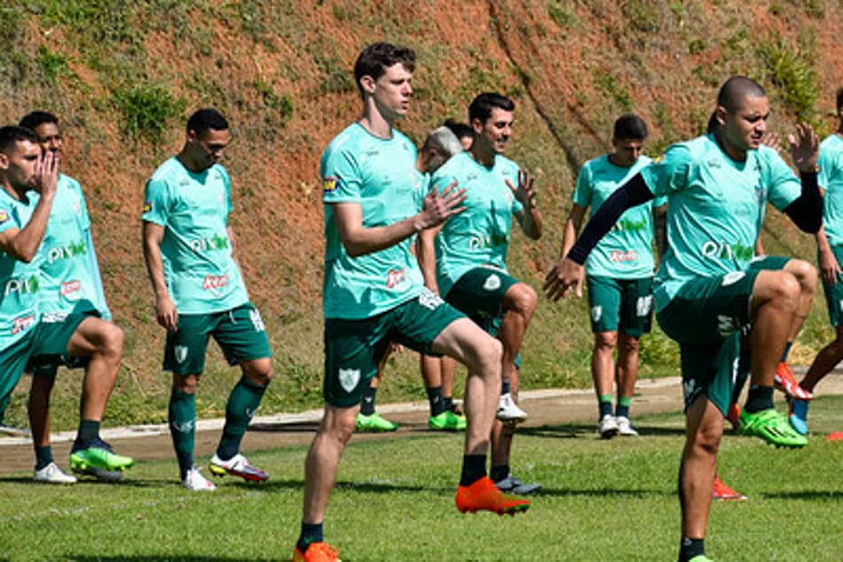 Germán Conti volta aos treinos no América-MG, mas não deve ser titular contra o Atlético-MG