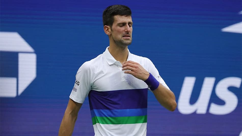 Novak Djokovic abre mão de milhões e ameaça legado esportivo por falta de vacina contra Covid