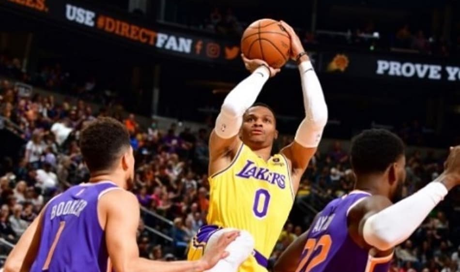 “Se for dispensado, Russell Westbrook estará fora da NBA”, prevê analista