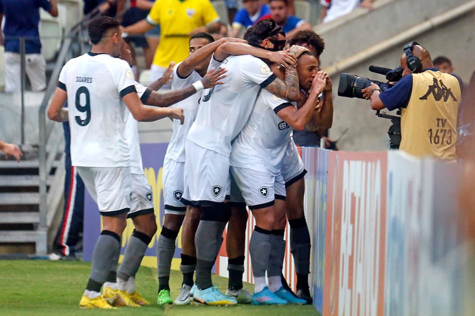 VÍDEO: os melhores momentos da vitória do Botafogo sobre o Fortaleza pelo Brasileirão