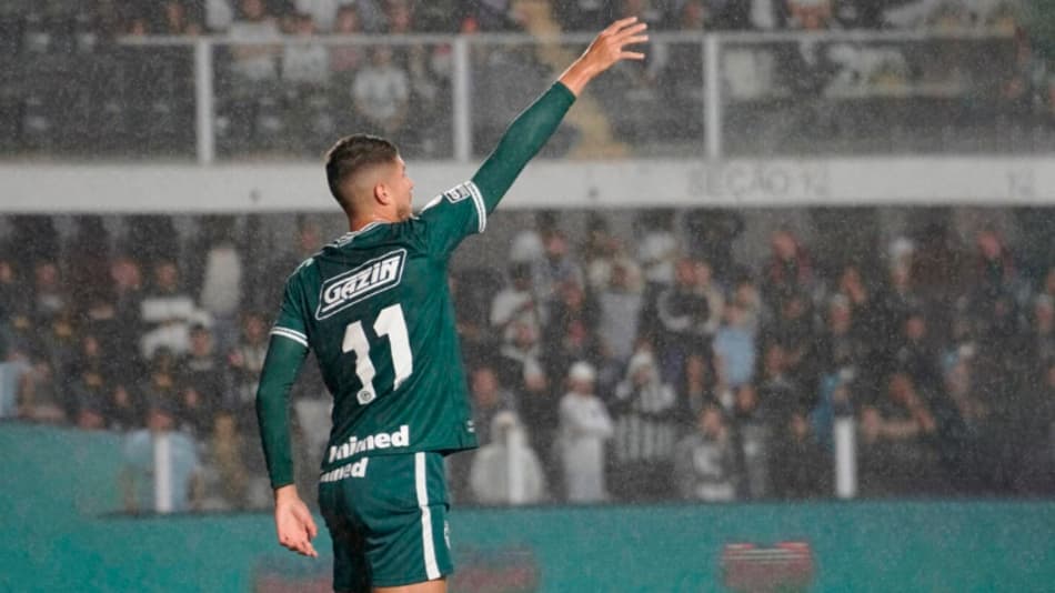 Santos decepciona e é derrotado pelo Goiás na Vila Belmiro pelo Brasileirão