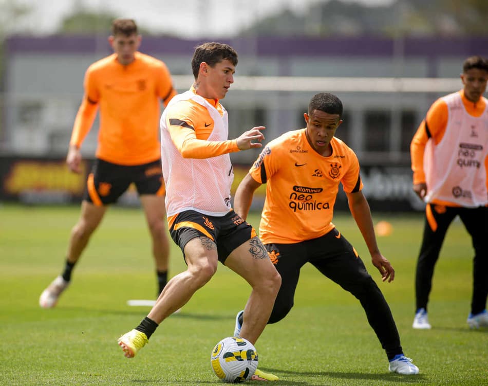 Treino Corinthians - Mateus Vital e Pedro