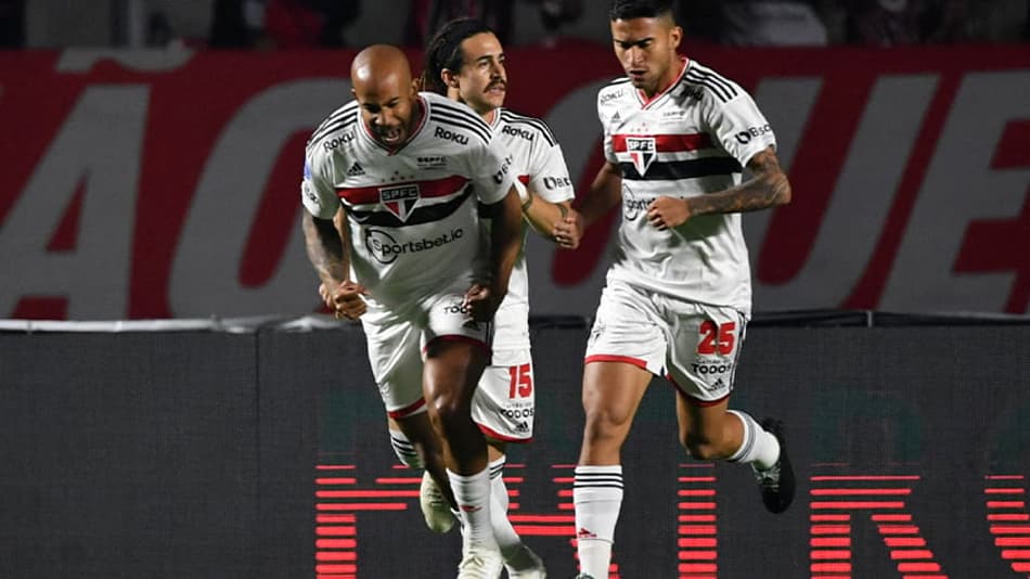 São Paulo pode ampliar vantagem: saiba os clubes do Brasil com mais títulos internacionais