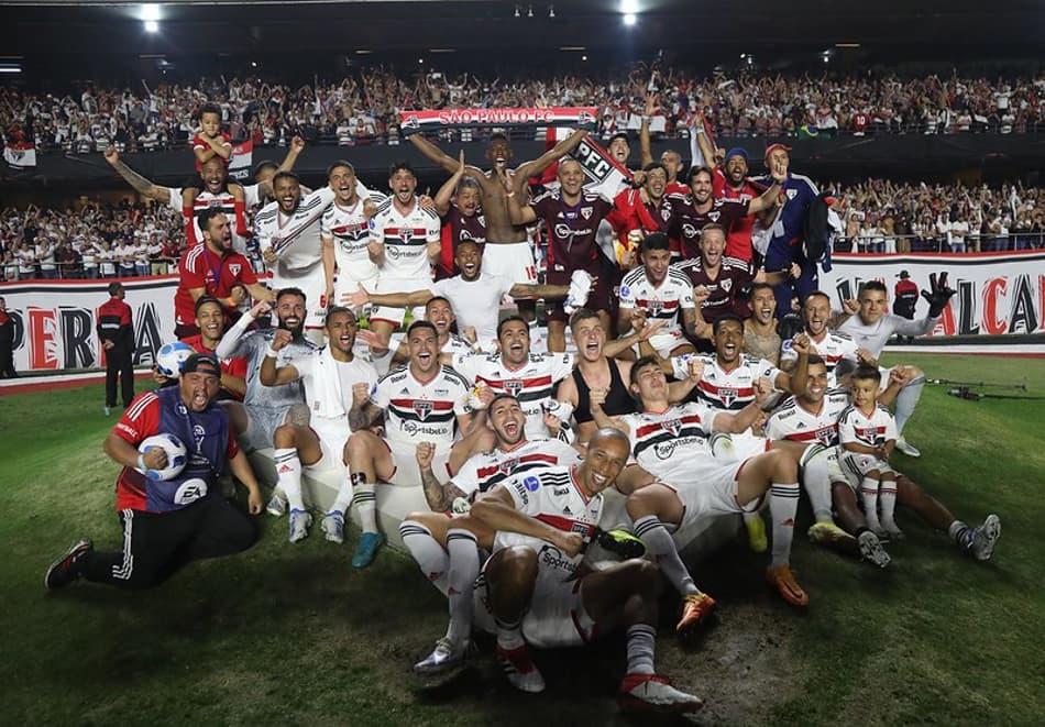 VÍDEO: Alisson enaltece apoio da torcida do São Paulo na classificação para a final da Sul-Americana