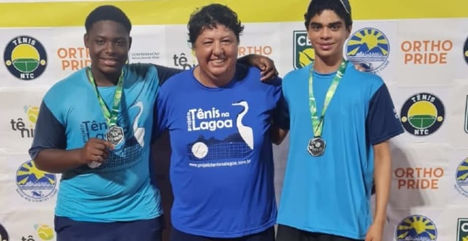Atletas do Tênis na Lagoa são vice-campeões em etapa nacional no Rio