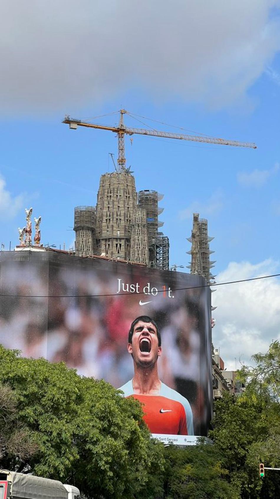 Nike substitui Nadal por Alcaraz em maior painel de Barcelona