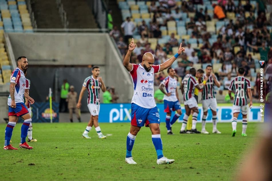 VÍDEO: veja a análise do VAR para anular o gol do Fortaleza contra o Fluminense