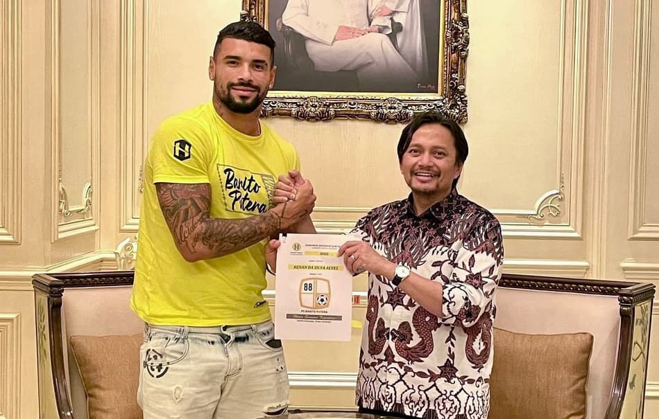 Zagueiro Renan Alves renova com o Barito Putera, da Indonésia, até 2024: ‘Estou feliz’