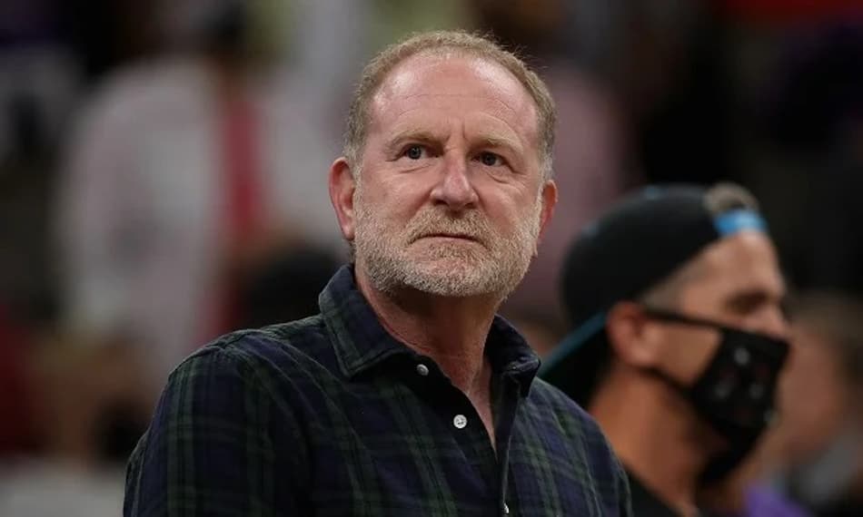 Segundo maior acionista do Suns exige saída de Robert Sarver
