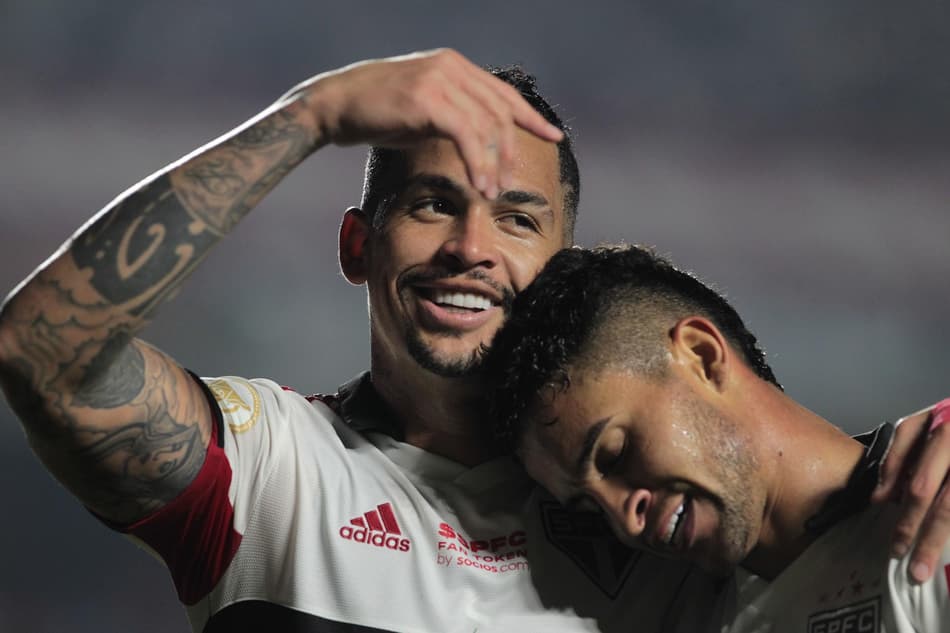 Líder em assistências no São Paulo na temporada, Nestor fala sobre ter De Bruyne como referência