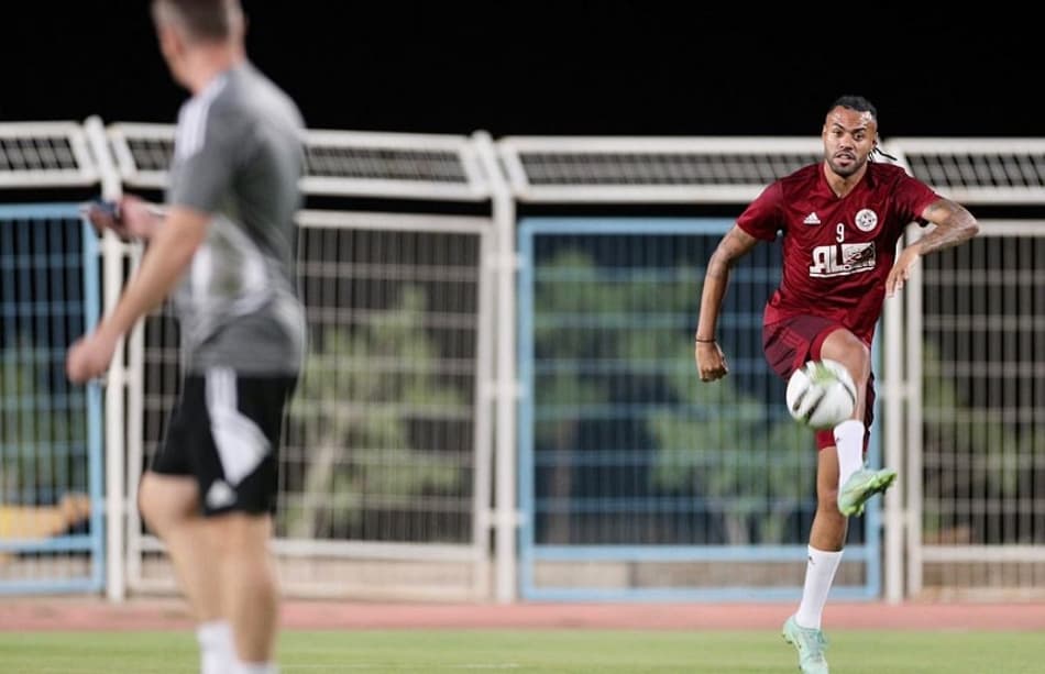 Destaque do Faisaly, Cassiano comemora liderança na segunda divisão saudita