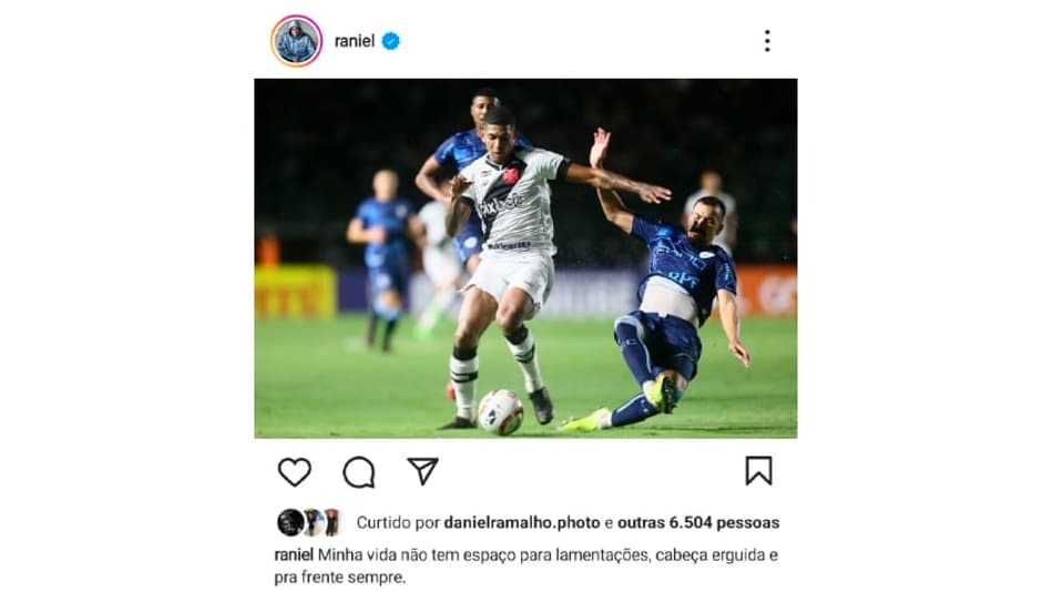 Alvo de críticas, atacante do Vasco faz postagem em redes sociais: ‘Não tem espaço para lamentações’