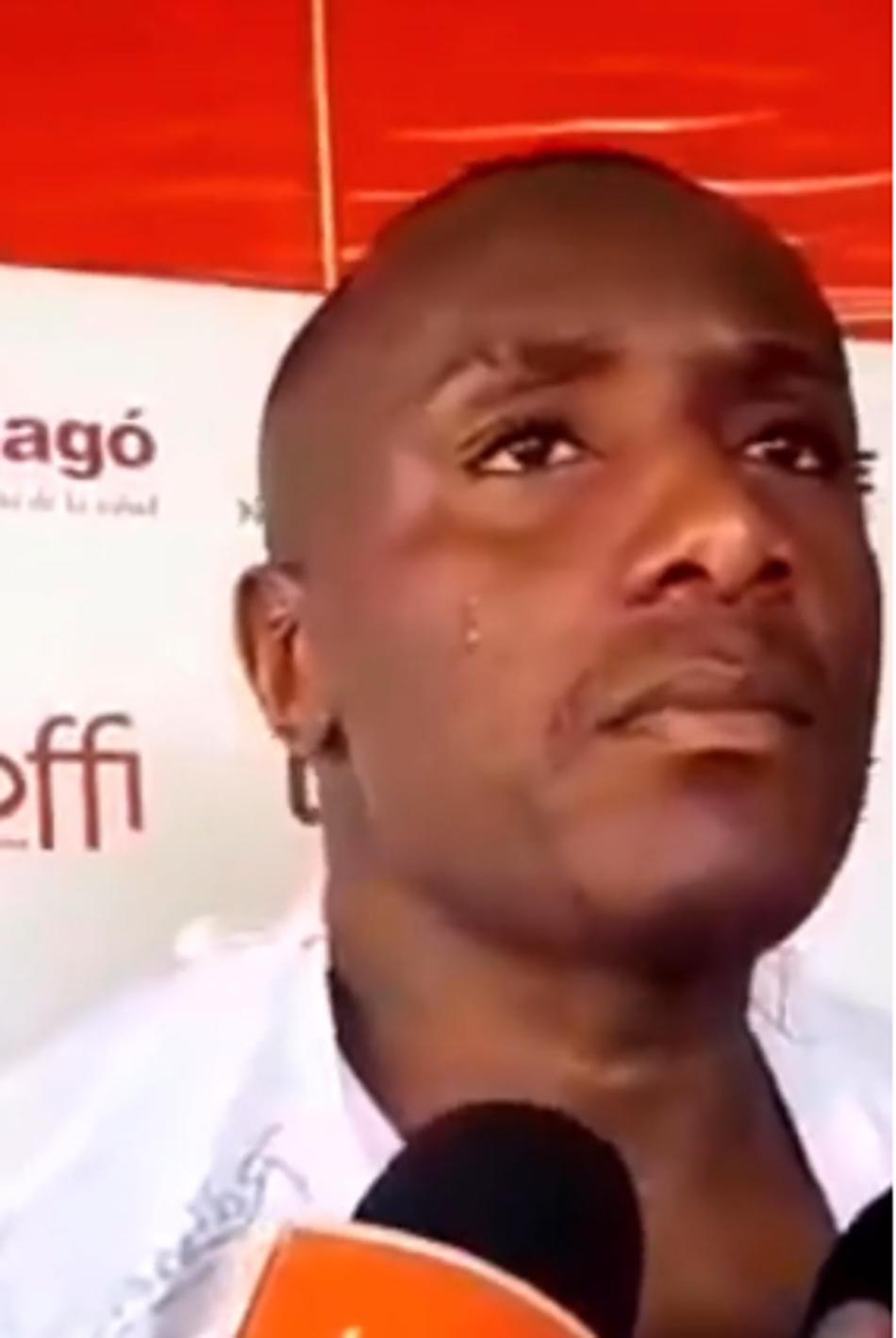 Atacante equatoriano dá resposta descontraída em entrevista; confira