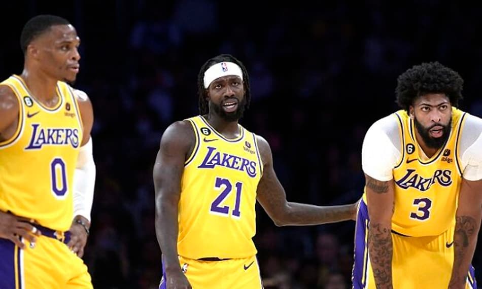 Lakers recebe vaias da torcida após derrota por 30 pontos para o Kings