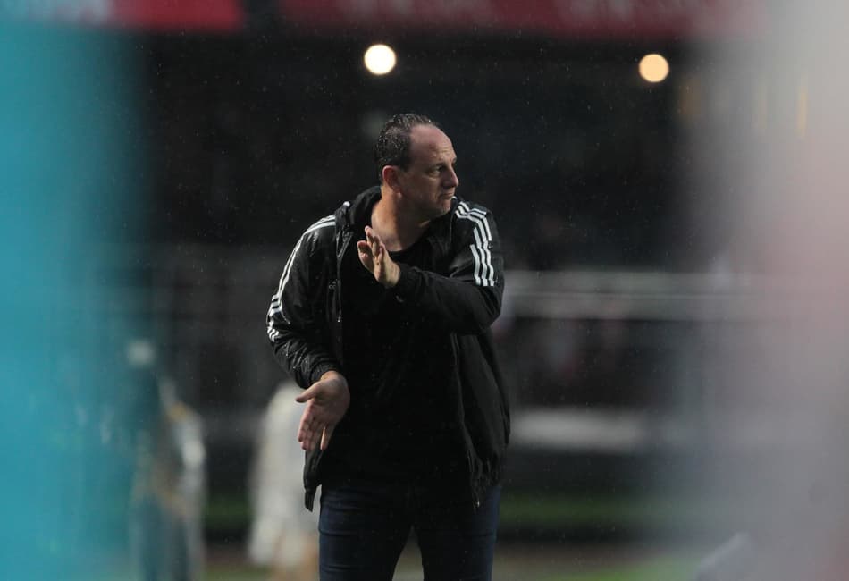 Rogério Ceni fala sobre futuro no São Paulo, apego ao clube e dispara: ‘Eu investiria para sanar as dívidas’