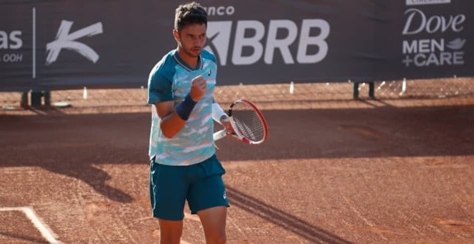 Matheus Pucinelli vibra durante vitória nas oitavas