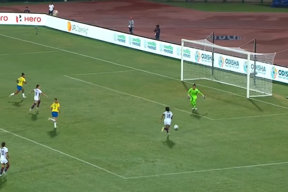 Com grande atuação de Leilane, Brasil segura empate com os Estados Unidos