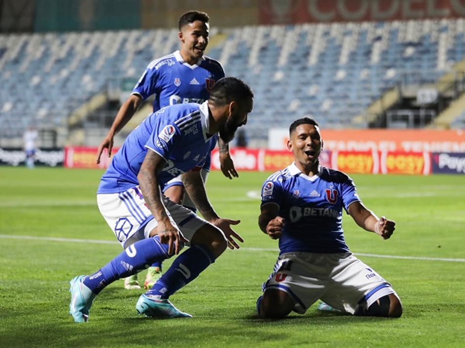 Após triunfo sobre rival, Universidad de Chile segue na briga por título na temporada