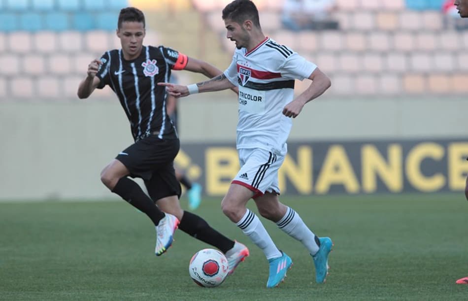 Corinthians vence e deixa São Paulo em forte desvantagem na semifinal no Campeonato Paulista Sub-20
