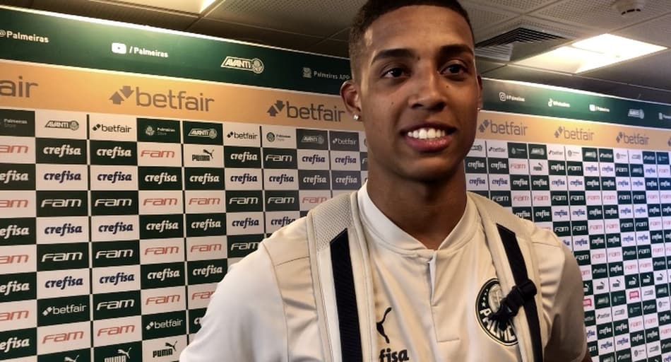 Vanderlan comemora primeiro gol pelo profissional do Palmeiras: ‘Não tem preço’