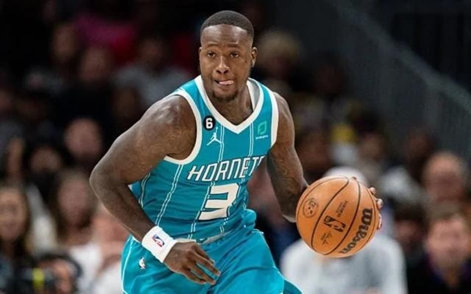 Lakers tem interesse em troca por Terry Rozier