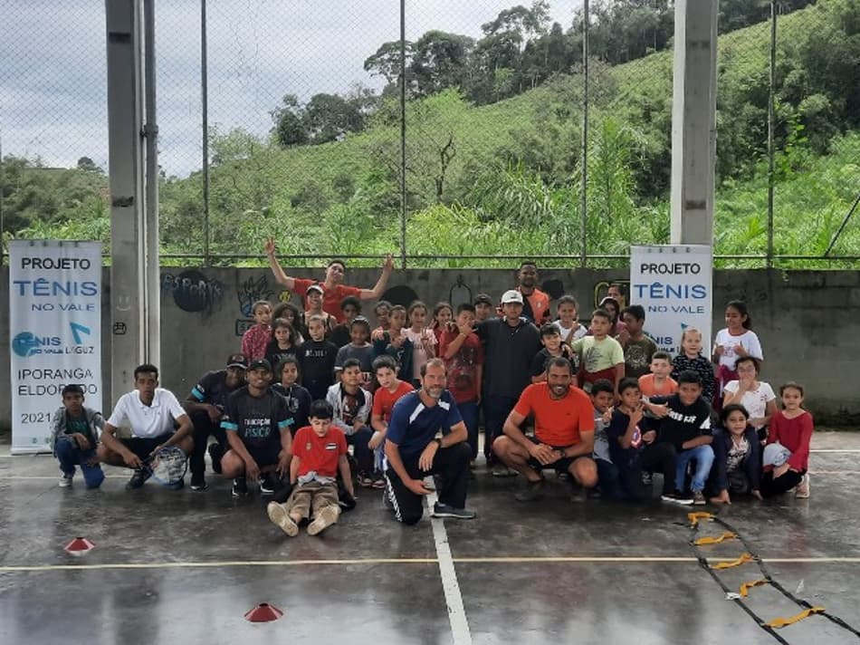 Tênis no Vale encerra ano com 1.500 crianças atendidas