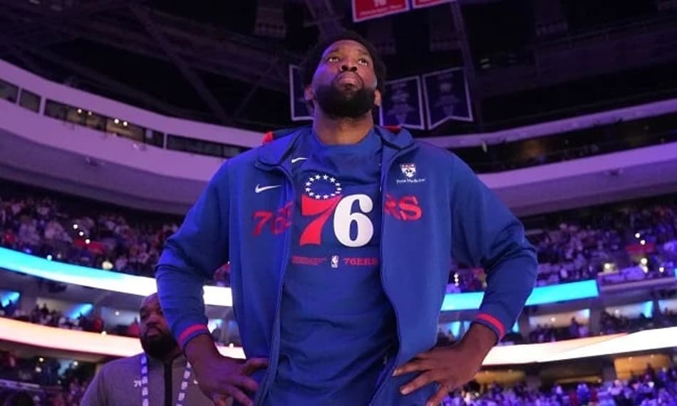 Joel Embiid critica defesa do Sixers e prevê desastre para time