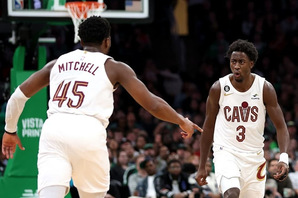 Mitchell e LeVert fazem 82 pontos e Cavs vence Celtics