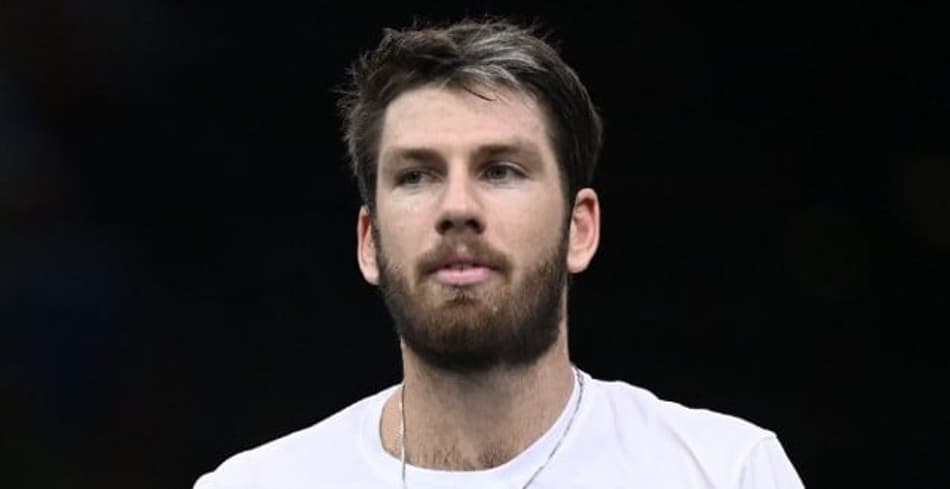 Norrie supera chuva, vira sobre argentino e vai à semi em Buenos Aires