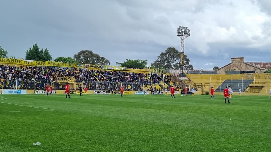 Partida com lances polêmicos gera suspeita no futebol argentino