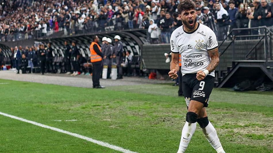 Yuri Alberto marca no fim, Corinthians vence o Ceará e volta ao G4 do Brasileirão