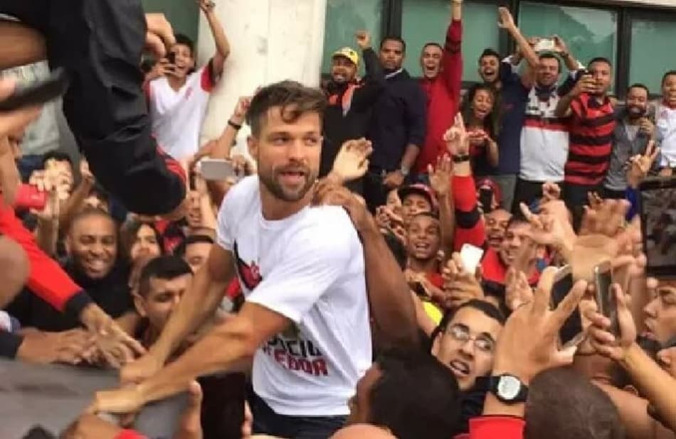 Primeiro AeroFla, ‘cafézinho’ e títulos: relembre as passagens de Diego Alves e Diego Ribas no Flamengo