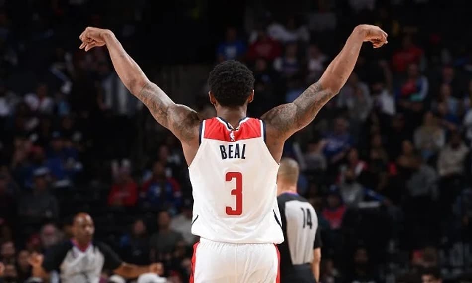 Lakers rejeita coadjuvantes e estaria de olho em troca por Bradley Beal