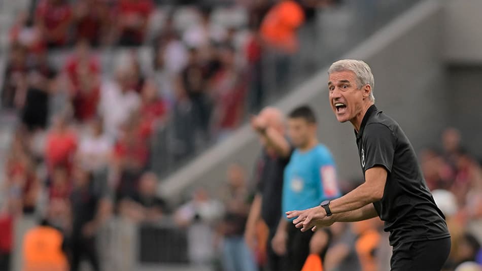 ATUAÇÕES: Defensores do Botafogo falham e recebem as piores notas na derrota para o Athletico-PR