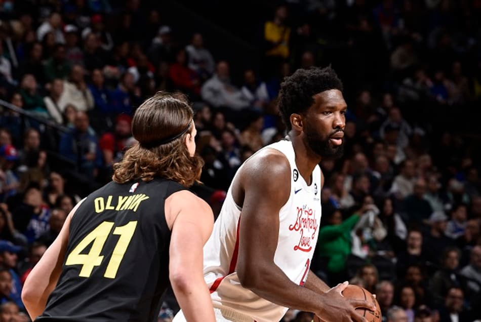 Joel Embiid faz jogo monstro em vitória do Sixers