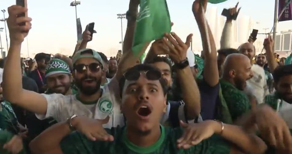 VÍDEO: Sauditas vão à loucura com vitória sobre a Argentina e tiram sarro com Messi