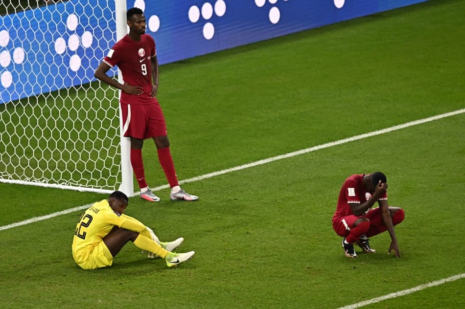 Qatar eliminado na 1ª fase: relembre a campanha das seleções anfitriãs em Copas do Mundo
