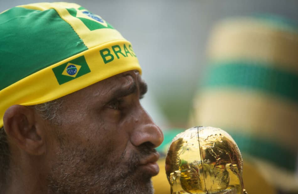 Brasil classificado! Veja as imagens da torcida na Fifa Fan Fest de Copacabana
