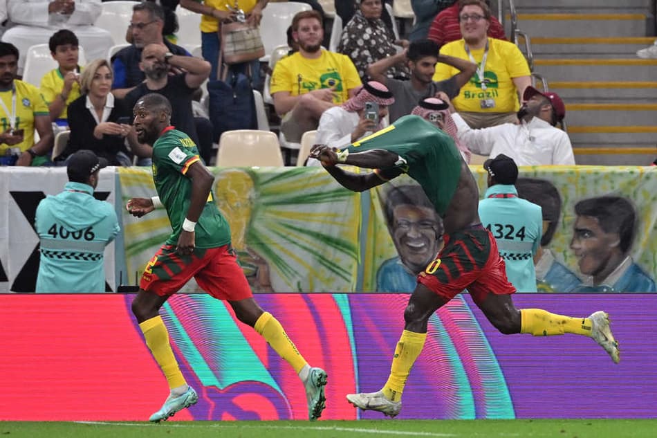 Com reservas, Brasil perde para Camarões, mas termina em primeiro no Grupo G da Copa do Mundo